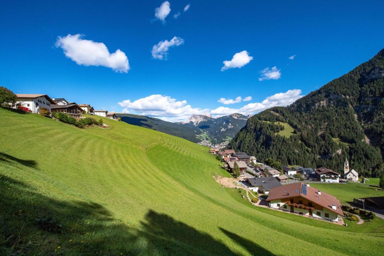 Agriturismo Apartments Tuene Ortisei Kültér fotó