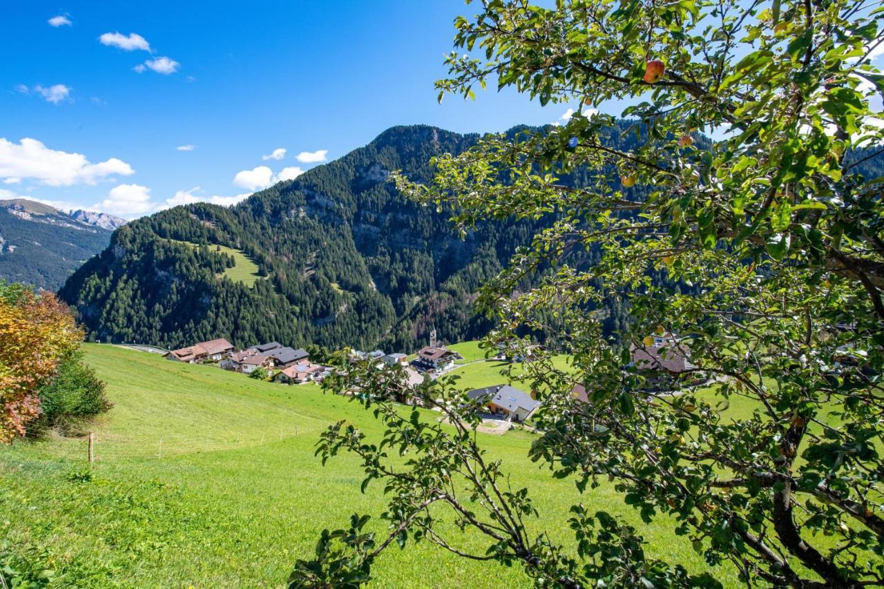 Agriturismo Apartments Tuene Ortisei Kültér fotó