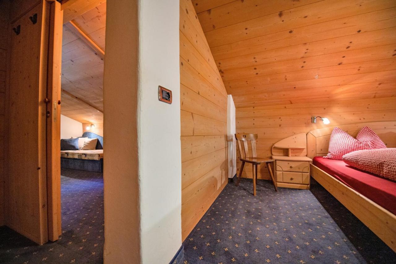 Agriturismo Apartments Tuene Ortisei Kültér fotó