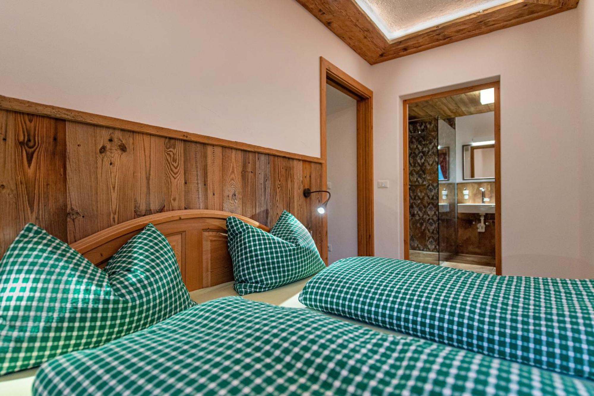 Agriturismo Apartments Tuene Ortisei Kültér fotó